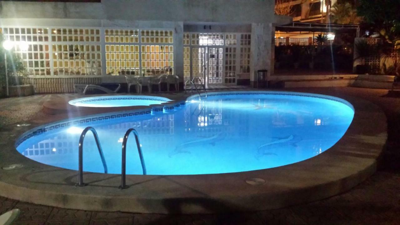 Apartamentos Maria Victoria Benidorm Exteriör bild